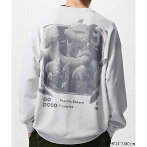 Uniqlo Pokémon Mewtwo Sweatshirt in Light Gray